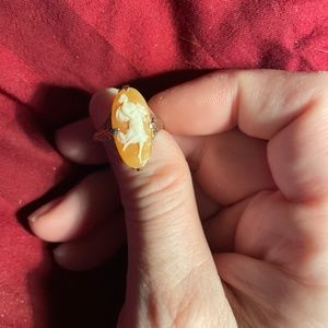 Antique white gold cameo ring